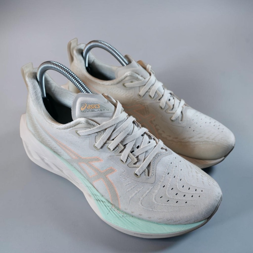 Women's ASICS Novablast 4 'Oatmeal Moonrock' 1012B510-250 Size 9 Shoes Sneakers